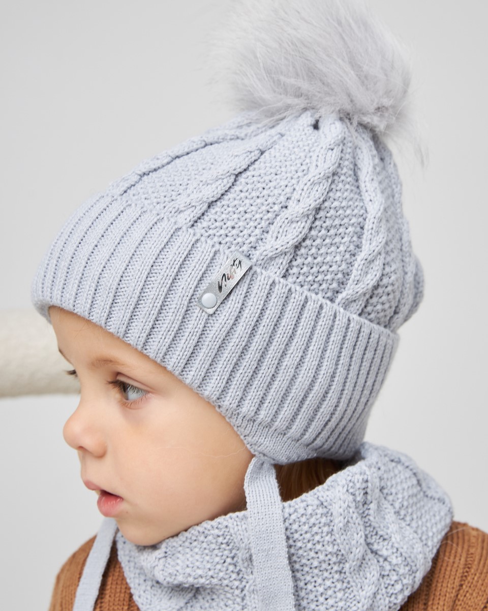 Комплект зимній (шапка на завязках з натуральним пумпоном хомут) для дівчат