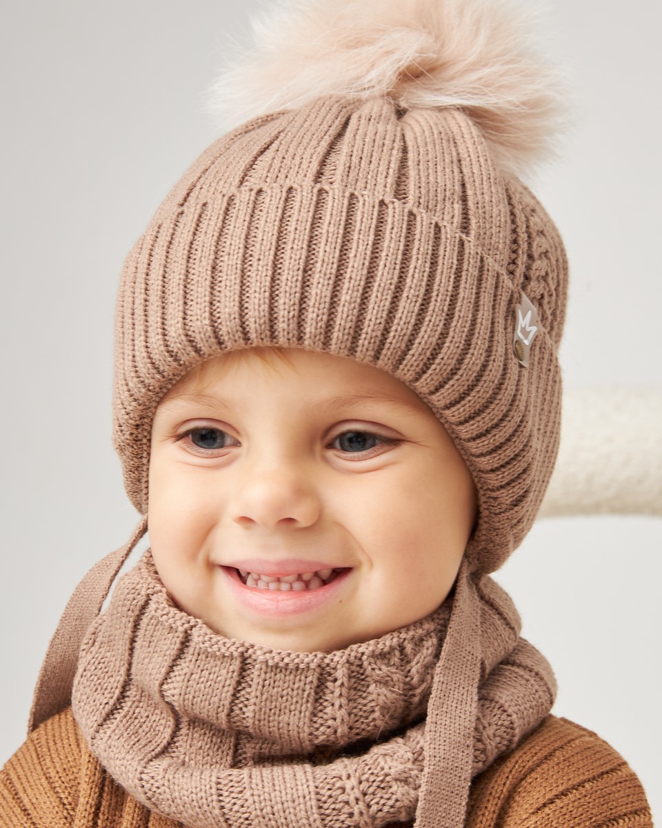 Комплект зимній (шапка на завязках з натуральним пумпоном хомут) для дівчат