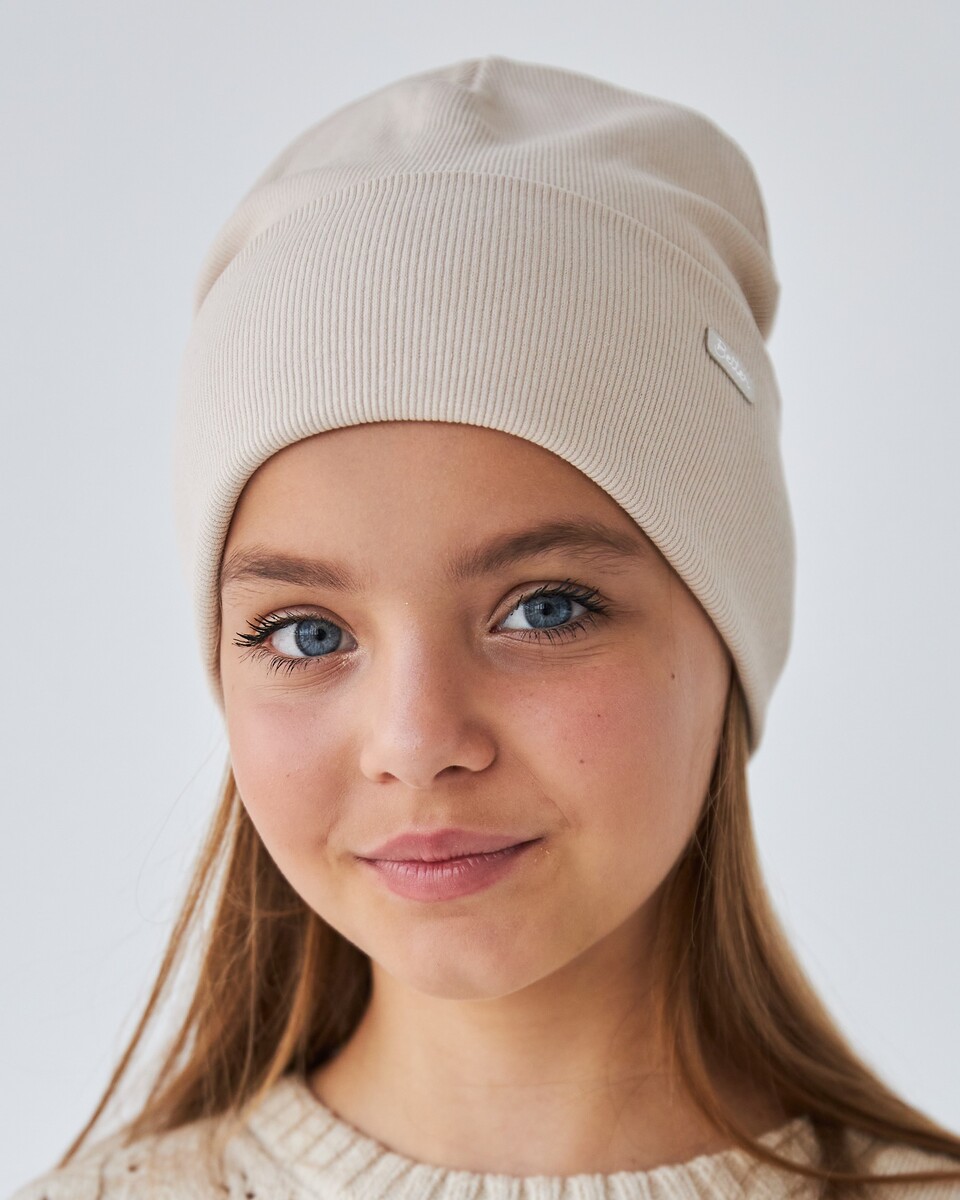 Шапка двошарова з відворотом для дівчаток