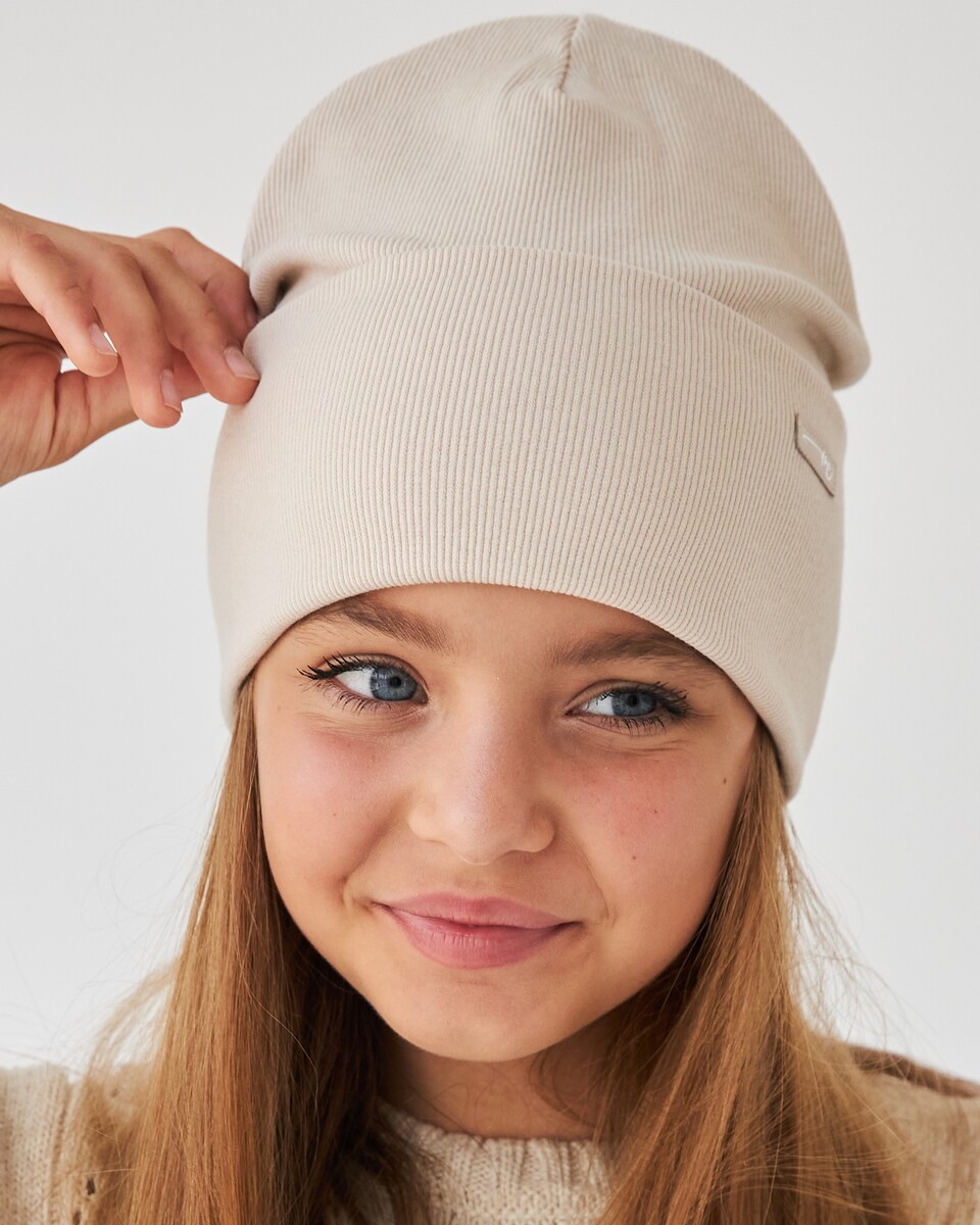 Шапка двошарова з відворотом для дівчаток