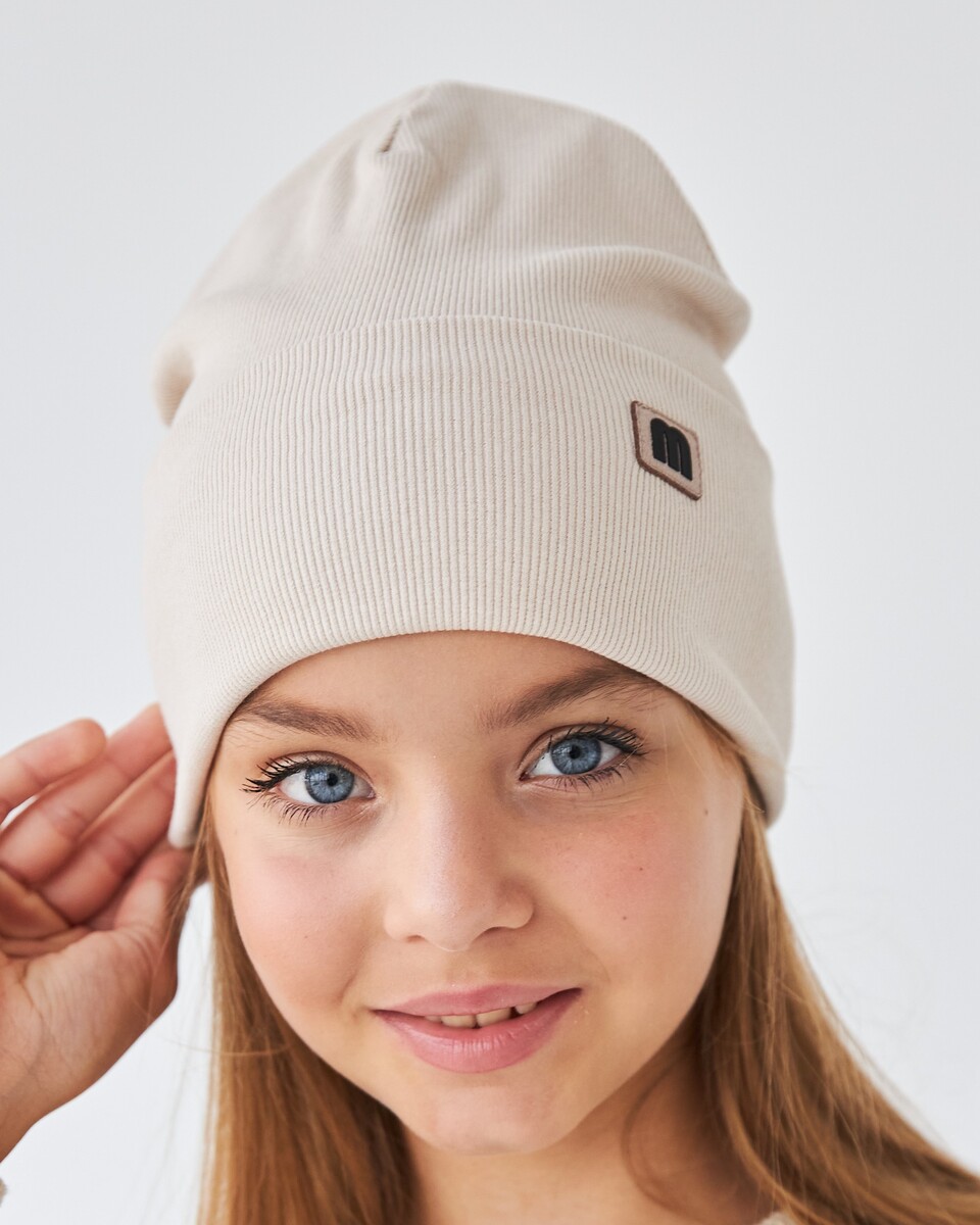 Шапка двошарова з відворотом для дівчаток