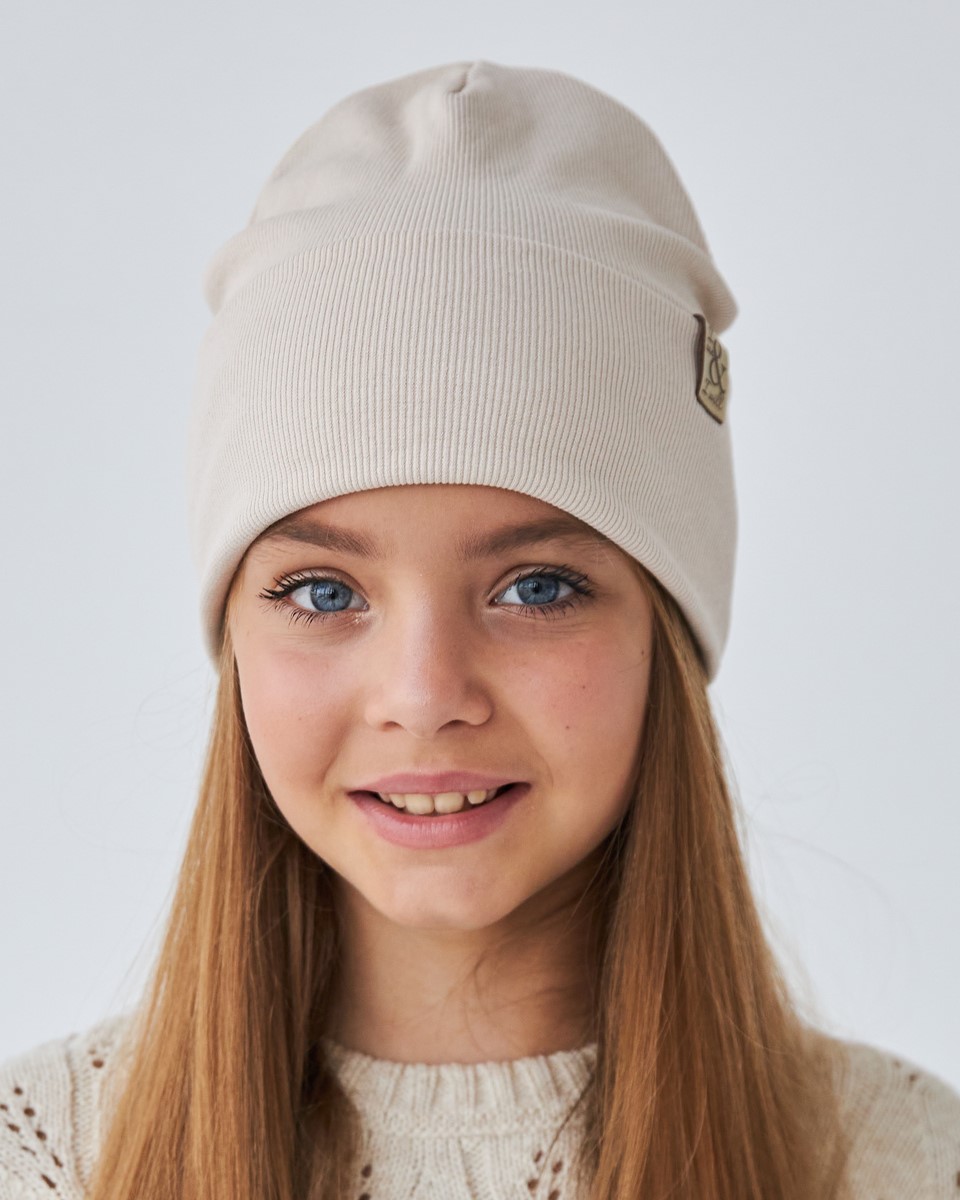 Шапка двошарова з відворотом для дівчаток