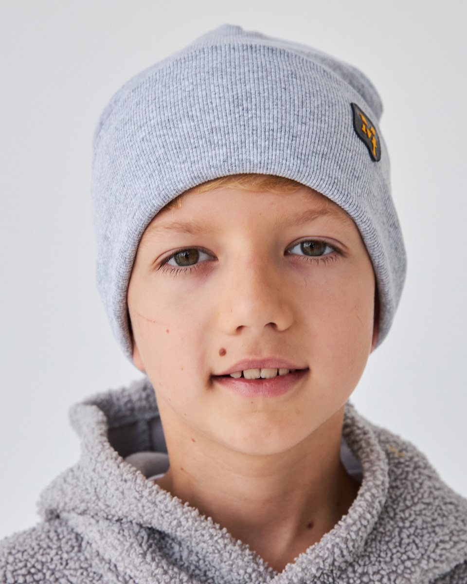 Шапка двошарова з відворотом для хлопчиків