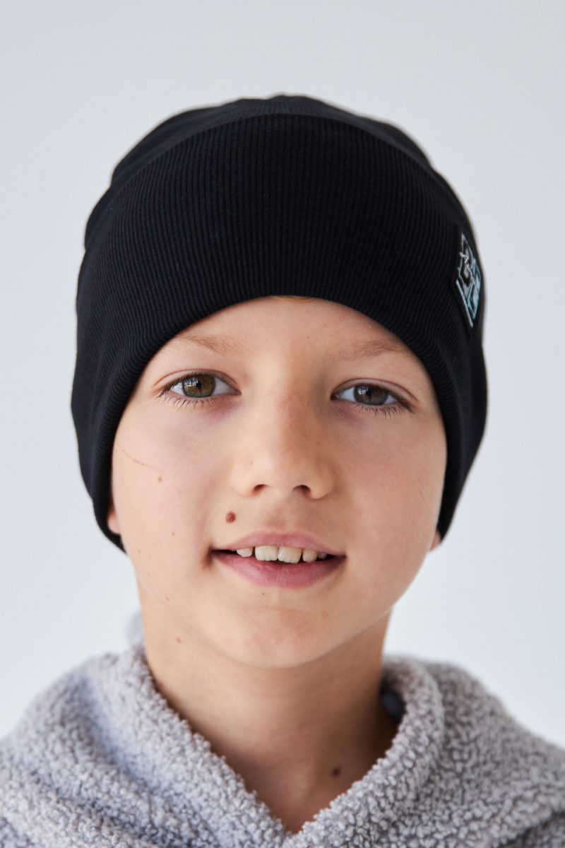 Шапка двошарова з відворотом для хлопчиків