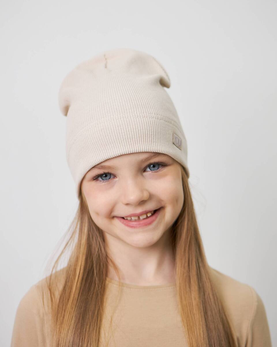 Шапка одношарова для дівчаток