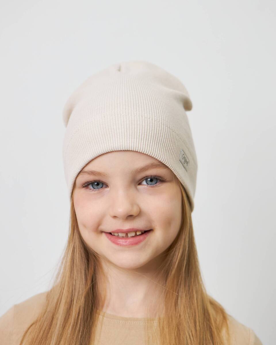 Шапка одношарова для дівчаток
