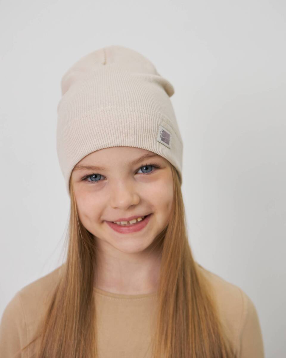 Шапка одношарова для дівчаток