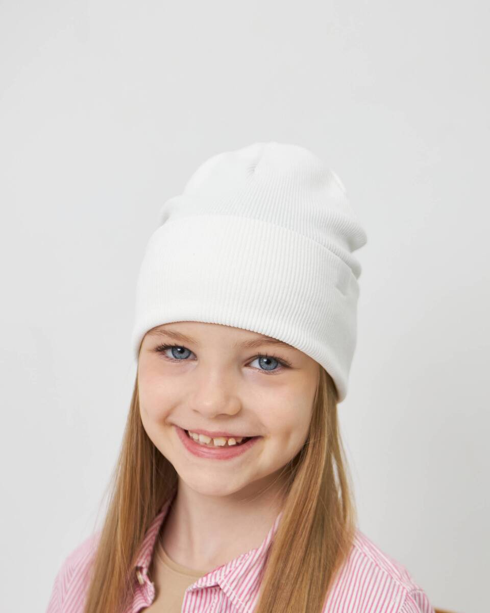 Шапка одношарова з відворотом для дівчаток