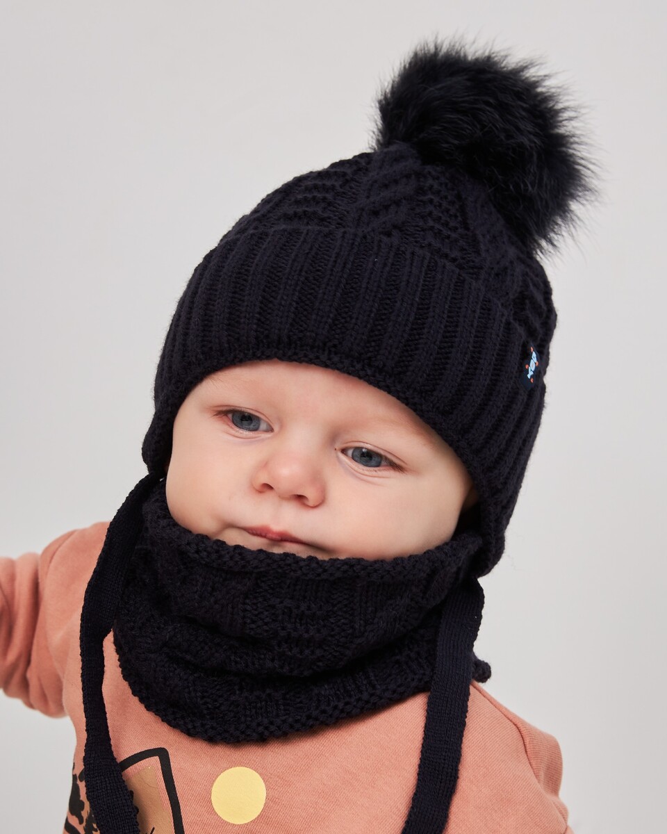 Комплект зимній (шапка на завязках з натуральним пумпоном хомут) для хлопчиків